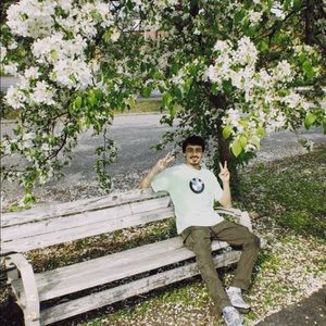 Meet your Posher, Tom